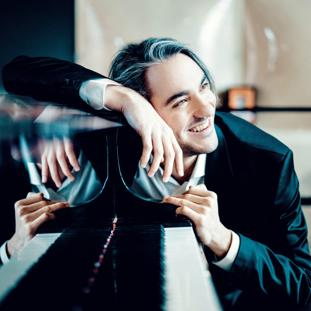 Der Vogel als Prophet Alexander Gadjiev im Fono Forum Weigold